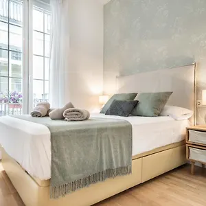 Comfortable With Balcony - Center Apartamento
